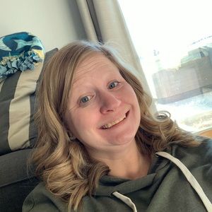 Meet your Posher, Cana